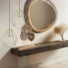 Telaio per paralume montato in filo di ferro con struttura a piramide esagonale con balza decorativa Telaio per paralume montato in filo di ferro con struttura a piramide esagonale con balza decorativa
