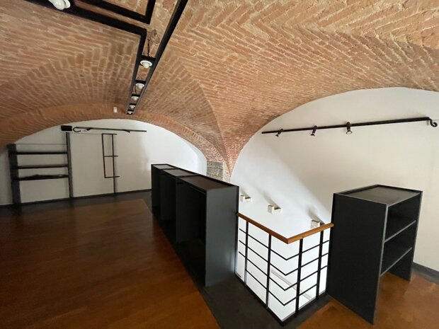 NEGOZIO IN CENTRO STORICO - SIENA
