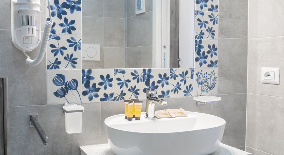 _5085307-migliorato-nr.jpeg _5085307-migliorato-nr.jpeg