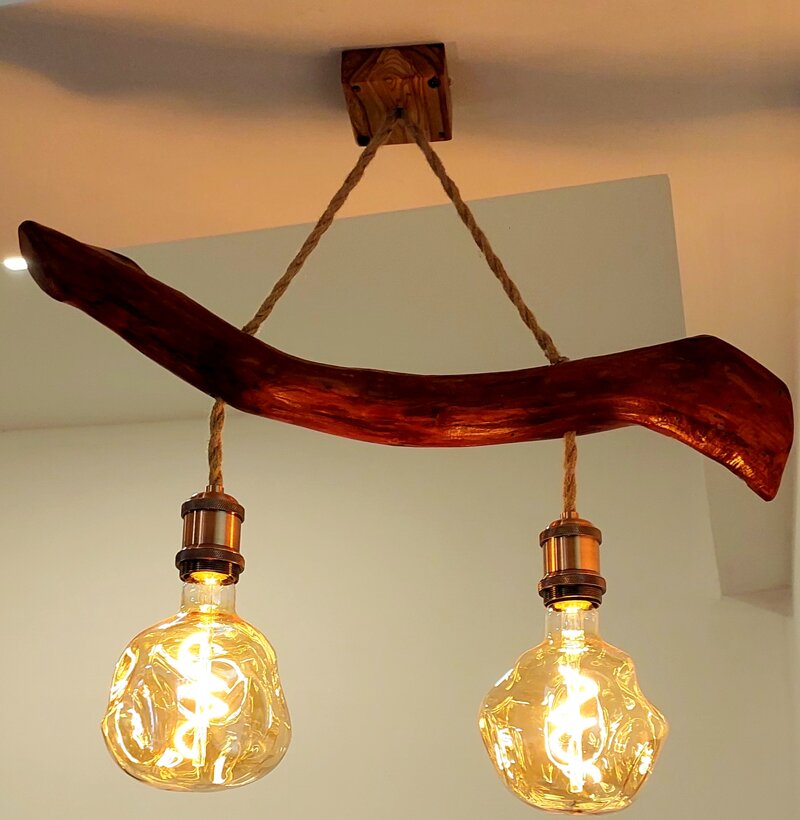 lampada-a-soffitto-in-legno-naturale-e-vetro