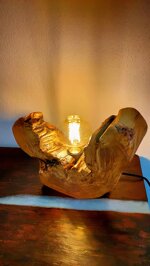 lampada-scultura-in-legno-dulivo