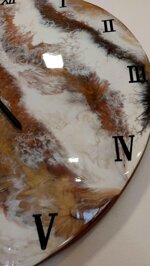 orologio-da-parete-in-legno-e-resina