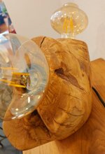 lampada-artigianale-in-legno-dulivo-con-doppio-bulbo