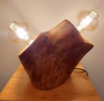 lampada-artigianale-in-legno-dulivo-con-doppio-bulbo