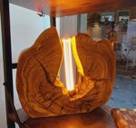 lampada-da-appoggio-artigianale-in-legno-di-ulivo-pezzo-unico