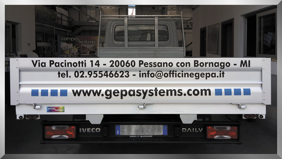Logo e info aziendale