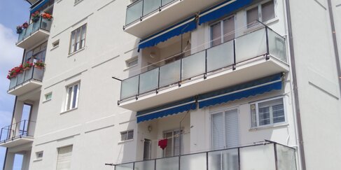 Cond. Via Petrarca - Ancona - dopo Ristrutturazione facciate esterne con ripristino intonaco e C.A. travi e pilastri