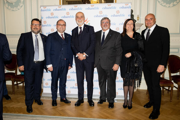 a7c51562-9217-41fb-bddd-4a9b2d8906bb