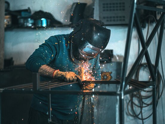 de38d8e06dd4ee2e19dc733512332c4a693ee945