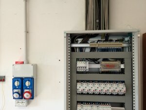 quadro di distribuzione laboratorio scolastico