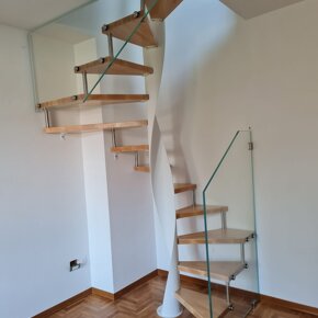 SCALA ELICOIDALE Scala Sofia - struttura elicoidale in acciaio