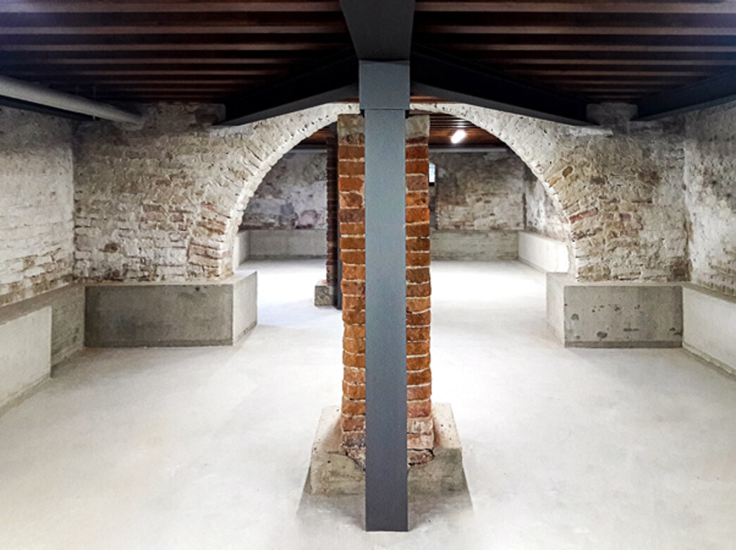 40ee17b9dad1e8a027c1ce025d7a42014838a3b8