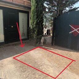 Parcheggio privato gratuito