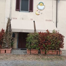 Ingresso nella casa Tranquilla