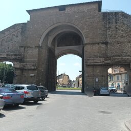 Piazza della Calza e Porta Romana lato interno