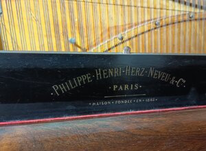 piano%20dettagli%20%201%202.jpeg piano%20dettagli%20%201%202.jpeg