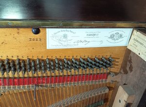 piano%20dettagli%20%201%203.jpeg piano%20dettagli%20%201%203.jpeg