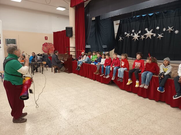 teatri giust 12 dic 25 con musici.jpeg teatri giust 12 dic 25 con musici.jpeg