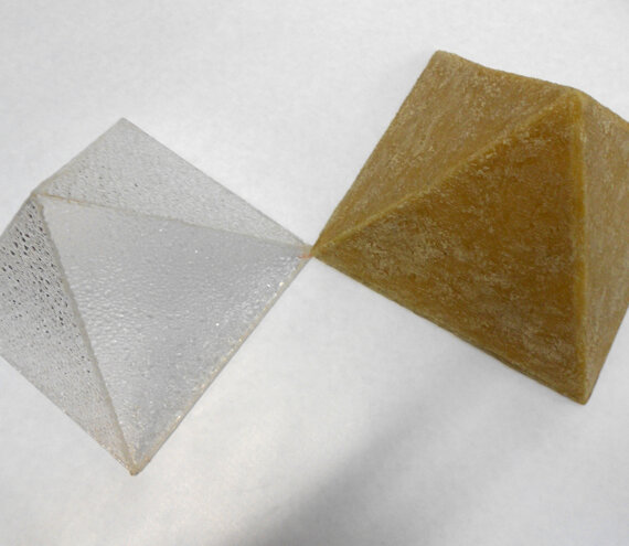 Pyramids/Piramidi Beeswax+plexiglass/cera+plexiglass, 2012
