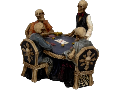 Statuina in poliresina Nemesis Now con quattro scheletri seduti intorno a un tavolo da poker con carte e fiches, altezza 16 cm. Il negozio ENTRATA LIBERA SHOPPING si trova In via Marco Emilio Lepido 54/4E 40132 Bologna Borgo Panigale
