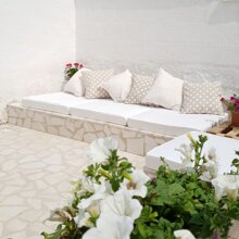 Divano esterno in pietra