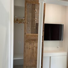 Camera da letto matrimoniale, armadio e TV