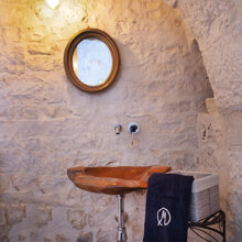 Lavabo bagno camera matrimoniale