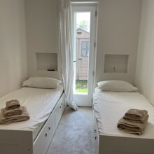 Camera da letto con tre letti singoli