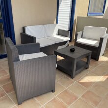 Terrazzino al piano con divano