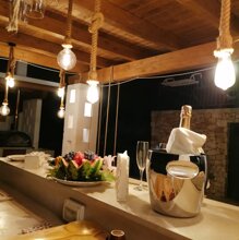 Area Bar in notturna
