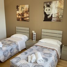 Camera da letto con due letti singoli