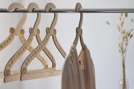 gruccia santa maria novella, souvenir firenze, florence souvenir, souvenir design, italian souvenir, souvenir designer, coat hanger design, floriana pastore design, floriana pastore designer, wooden coat hanger design, architectural product design, italian product designer