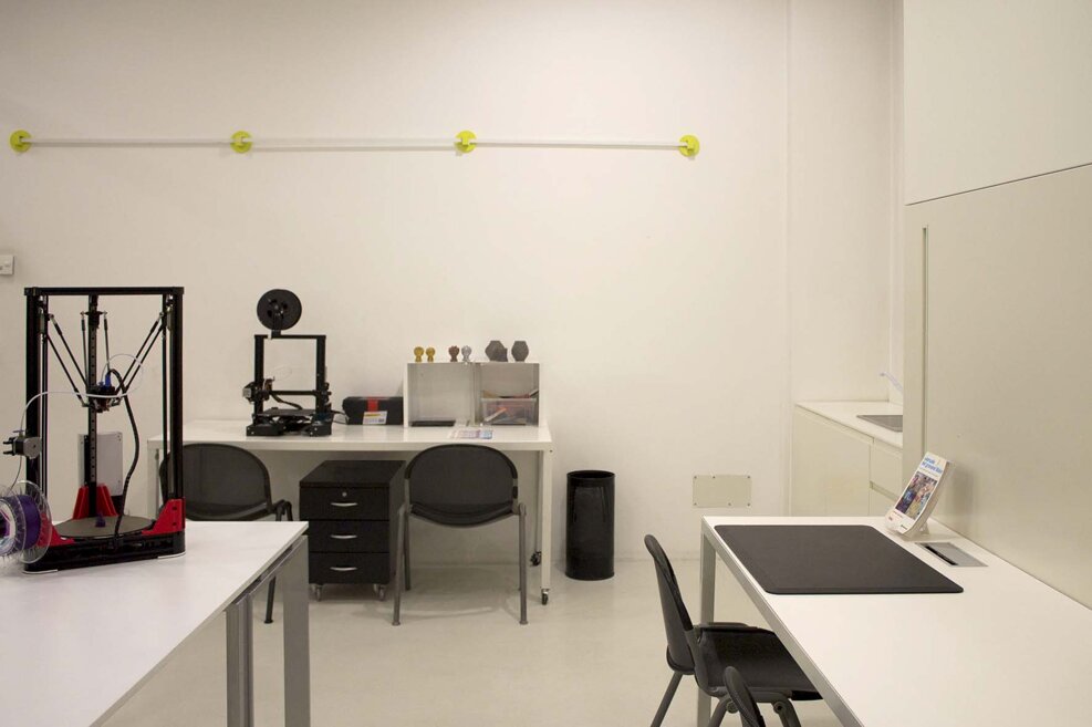 makerspace interior design, multifunctional space design, design spazi polifunzionali, laboratorio creativo il pertini cinisello, progettazione interni laboratorio creativo, design interni polifunzionali milano