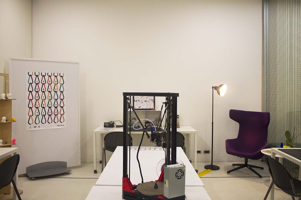 makerspace interior design, multifunctional space design, design spazi polifunzionali, laboratorio creativo il pertini cinisello, progettazione interni laboratorio creativo, design interni polifunzionali milano