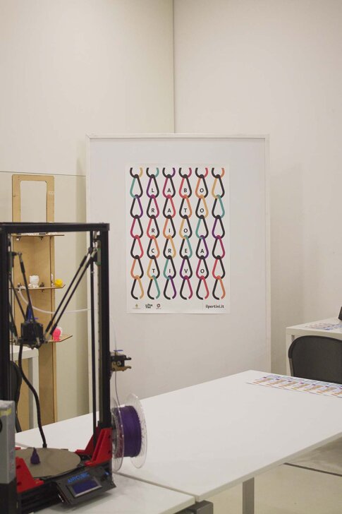 makerspace interior design, multifunctional space design, design spazi polifunzionali, laboratorio creativo il pertini cinisello, progettazione interni laboratorio creativo, design interni polifunzionali milano