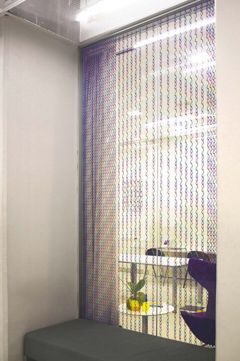 creative windows graphics, design vetrofania, designer vetrofania milano, 2d curtain graphics, makers space il pertini, il pertini cinisello, makerspace design, cultural space interior design, 