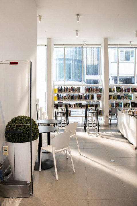 biblioteca il pertini, il pertini cultural center, break area design inside a library, spazio food biblioteca, inclusion design project for public space, break area designer milan, minimal break area design 