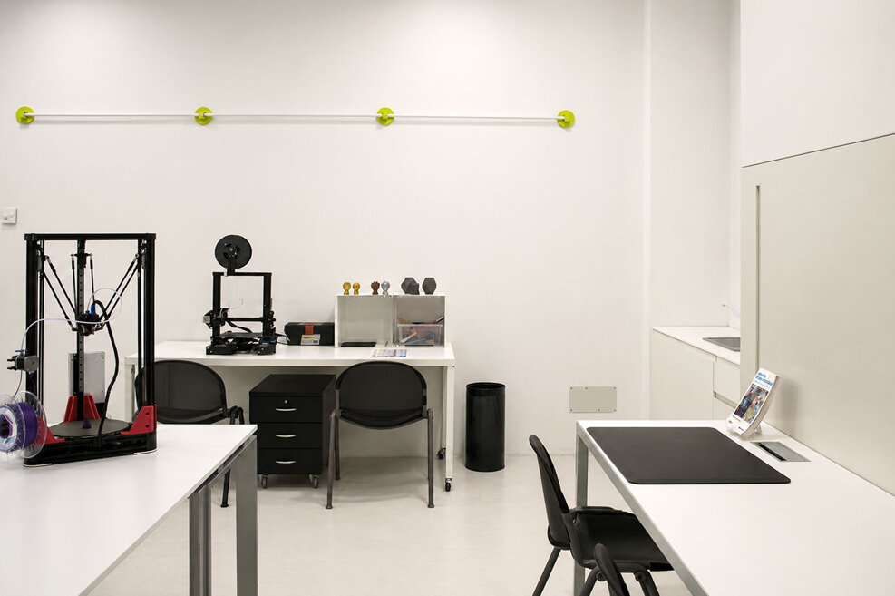 makerspace interior design, multifunctional space design, design spazi polifunzionali, laboratorio creativo il pertini cinisello, progettazione interni laboratorio creativo, design interni polifunzionali milano, designer biblioteca, designer for cultural spaces, progettista spazi culturali, designer spazi culturali