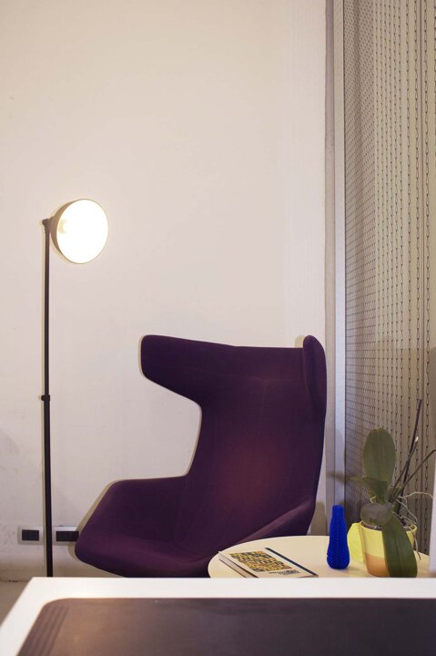 creative windows graphics, design vetrofania, designer vetrofania milano, 2d curtain graphics, makers space il pertini, il pertini cinisello, makerspace design, cultural space interior design, 