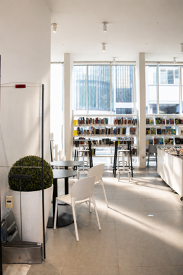 biblioteca il pertini, il pertini cultural center, break area design inside a library, spazio food biblioteca, inclusion design project for public space, break area designer milan, minimal break area design 