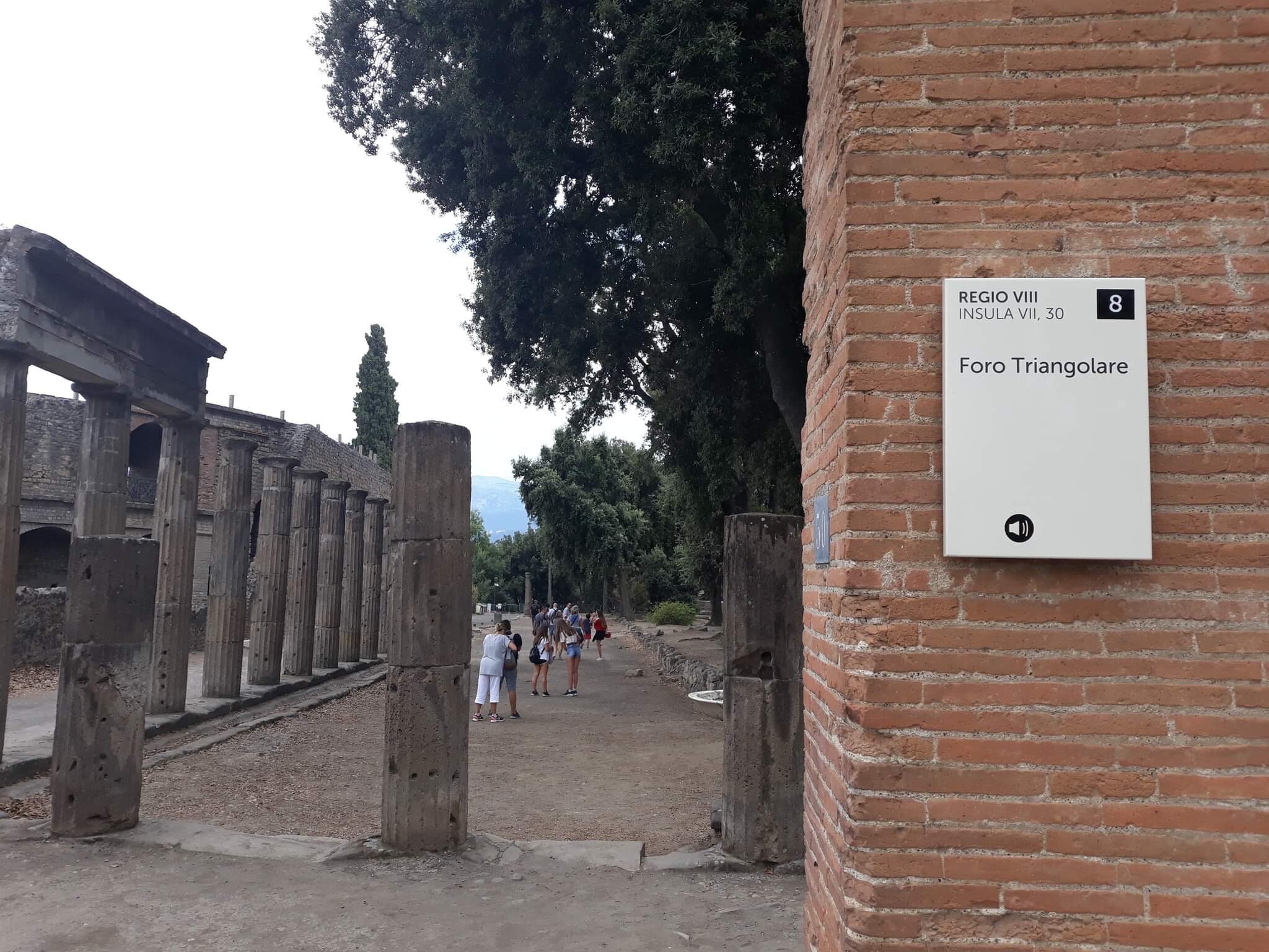 La nave fantasma e il Foro di Pompei
