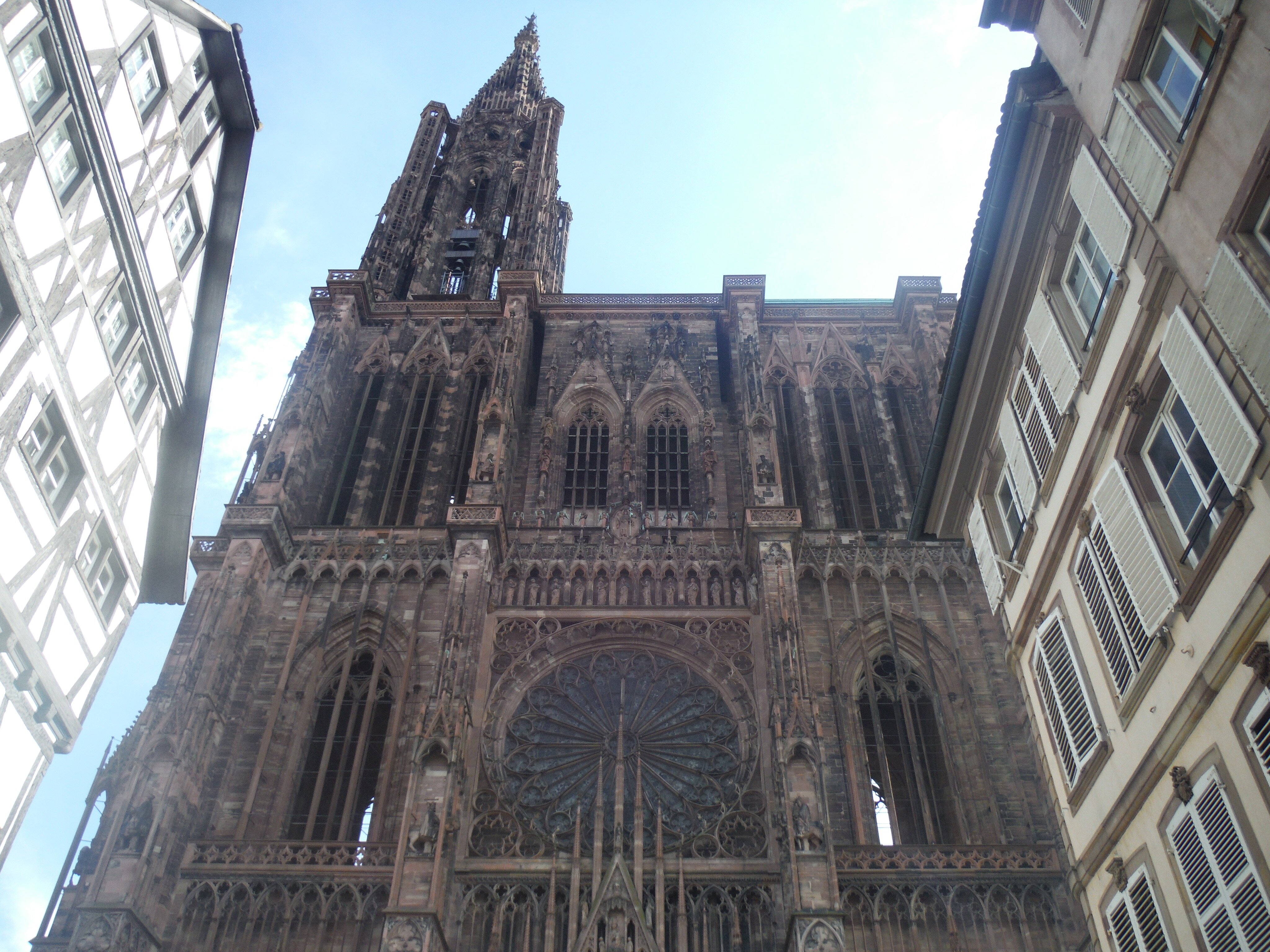 Cappelli e rose, Strasburgo mon amour