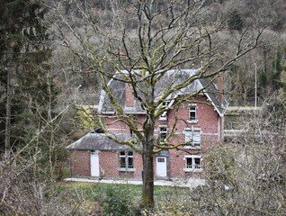 c4dfa2e72a19430861a44a1e3e756611d862ebdf.jpg c4dfa2e72a19430861a44a1e3e756611d862ebdf.jpg