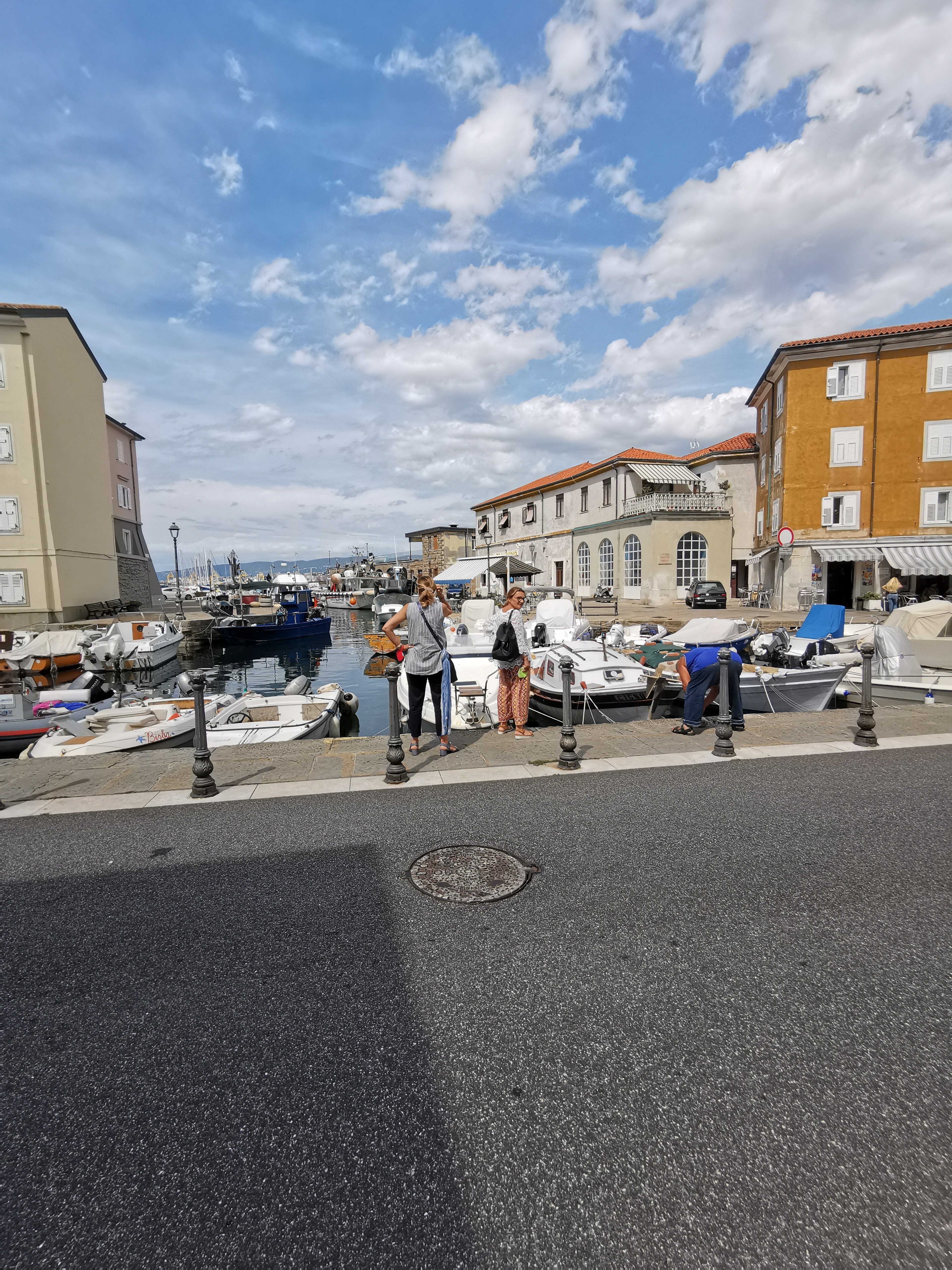 d6908020-f444-48f2-8937-ce2aea0c7ddf-737941424.jpg