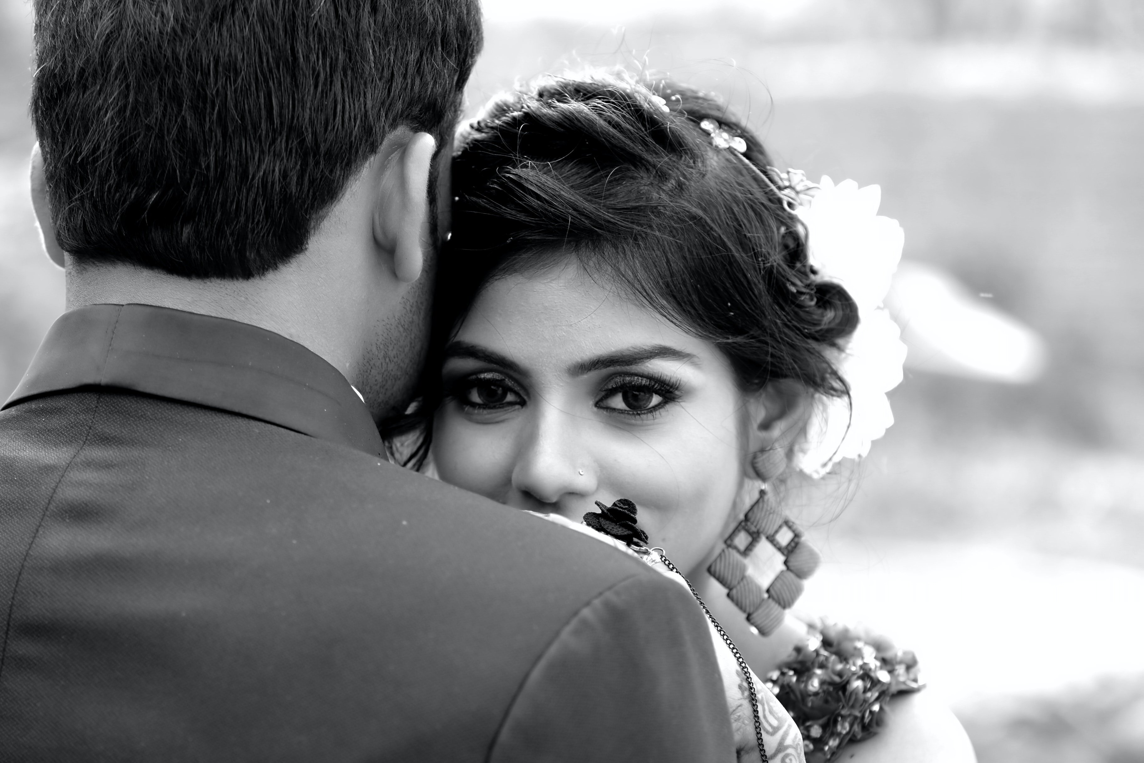 Illuminare i Momenti Magici: La Guida del Fotografo di Matrimonio Esperto