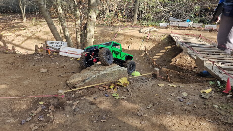 24e0230f12de57a398441b2104e42e16b9638d18