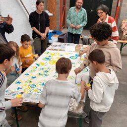 Laboratorio sul colore Cut The Kids Some Slack! Spazio libero Festival e Archikids a Bruxelles con Atelier Mobile