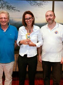 Foto di gruppo con Sabrina Mugnos Ciclo di conferenze Tra cielo e terra