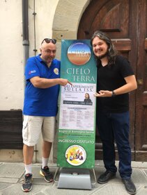 Gianni con Adrian Fartade Ciclo di conferenze Tra cielo e terra