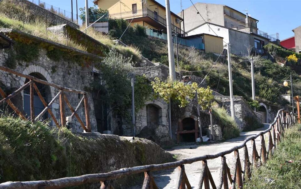 barile-cantine-tufgggo.jpeg
